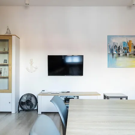 Apartment By The Sea 57 Victus By Renters *